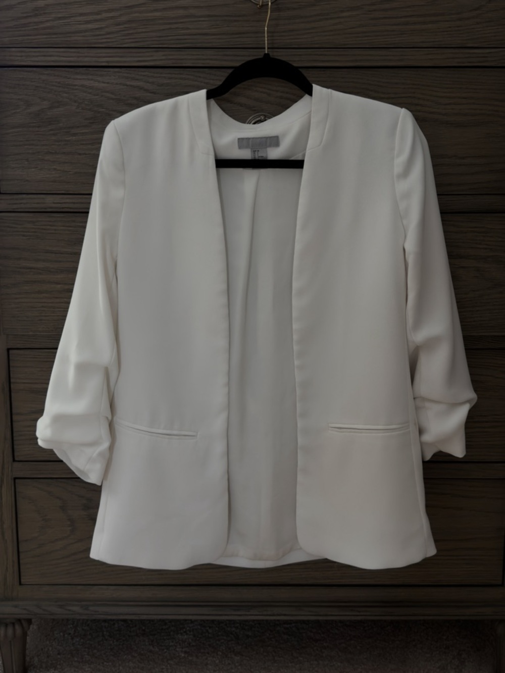 H&M | Cinched Sleeve Blazer - Picture 3 of 4